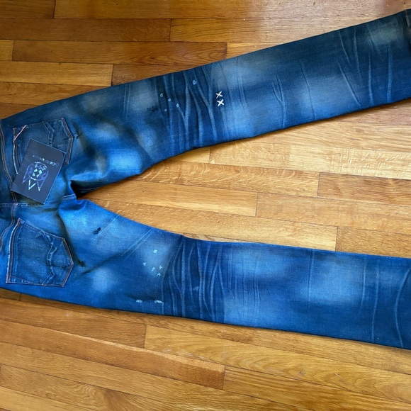 New CULT Of INDIVUALITY Greaser Straight Jeans. 31x34 - Picture 10 of 13